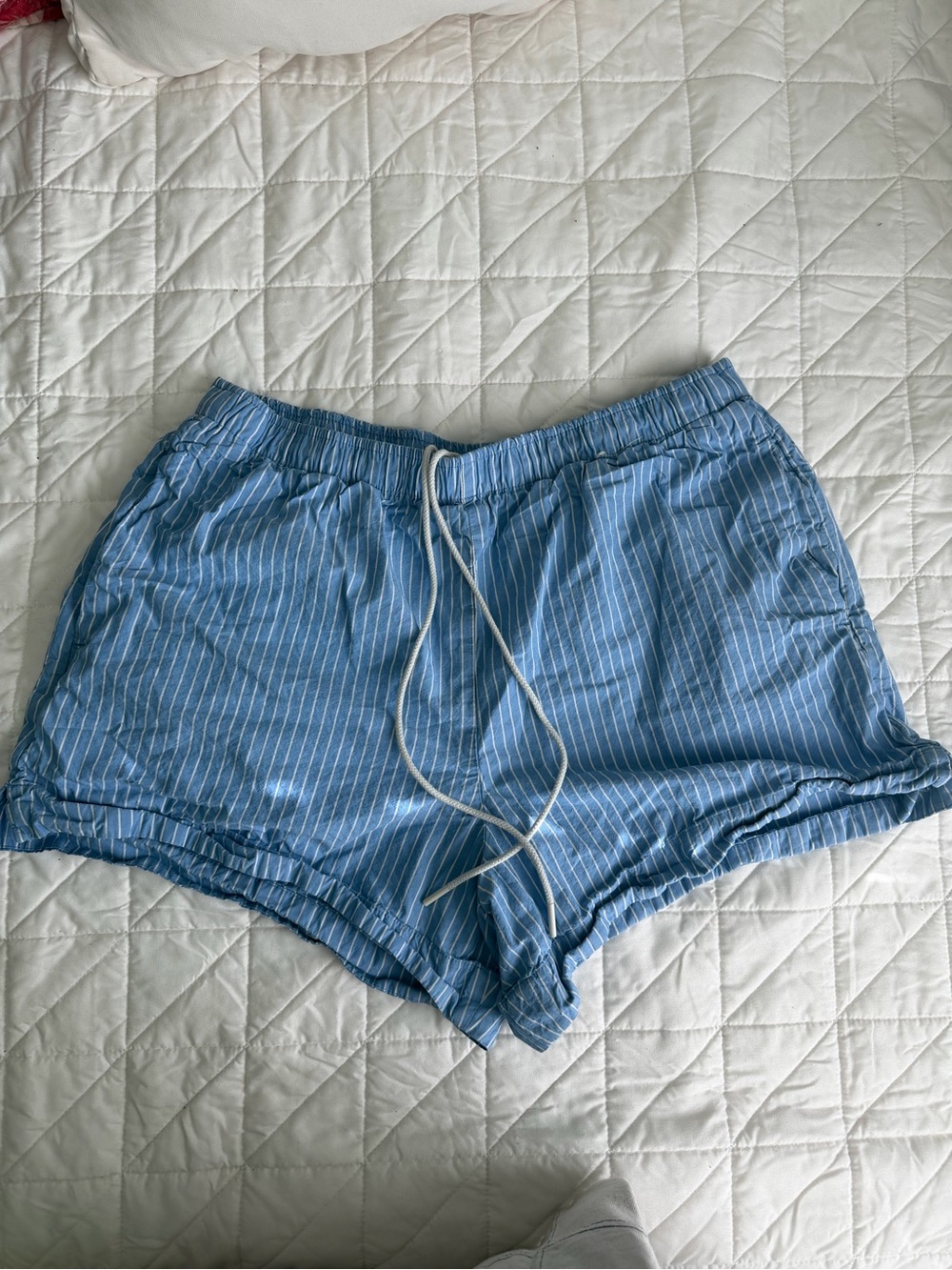 abercrombie blue striped shorts